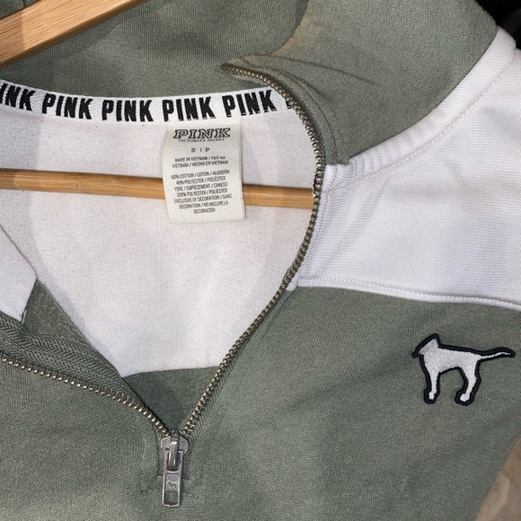 green sweater from pink - Picture 3 of 4